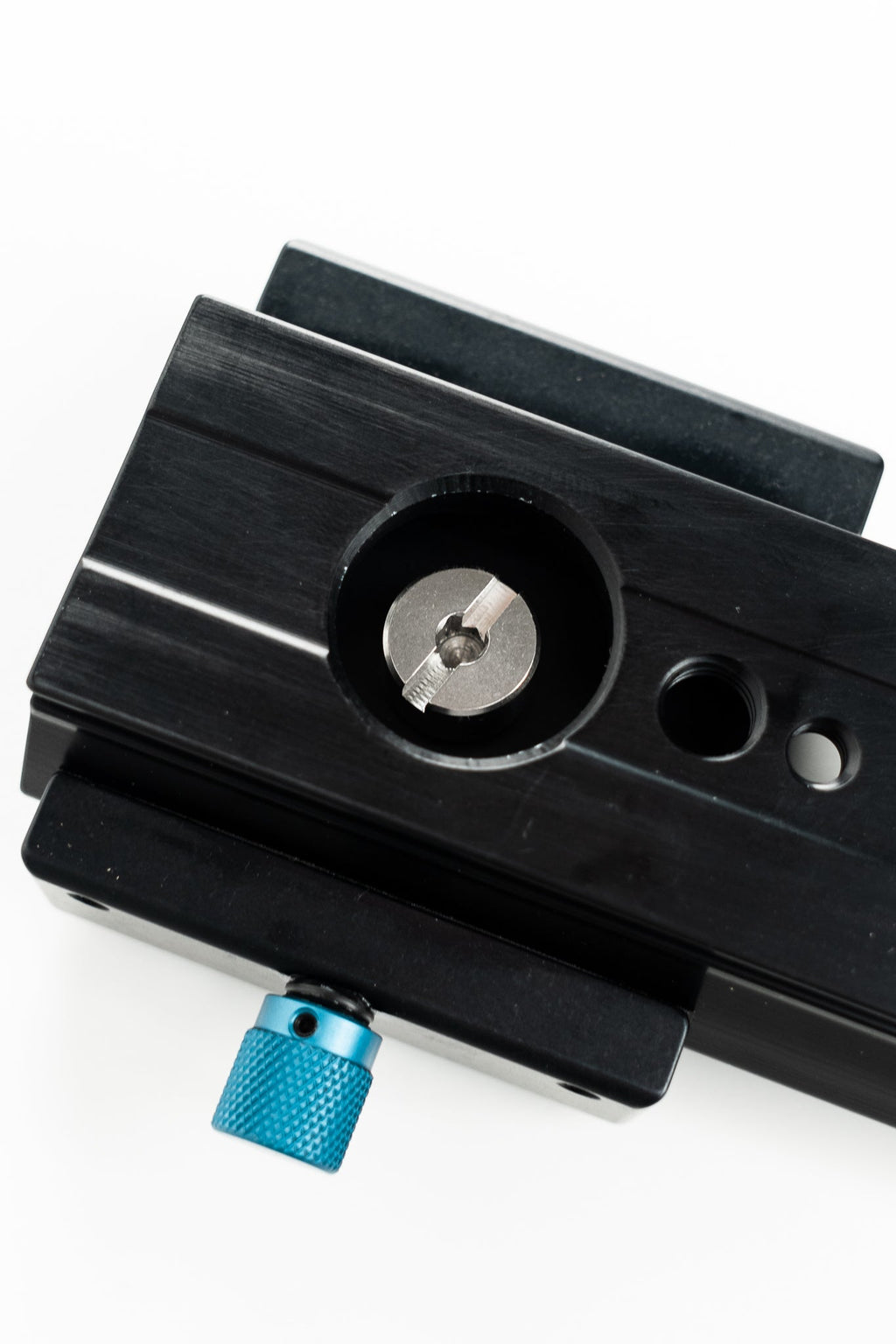 Novoflex Repro 650 attachment plate on a white background.