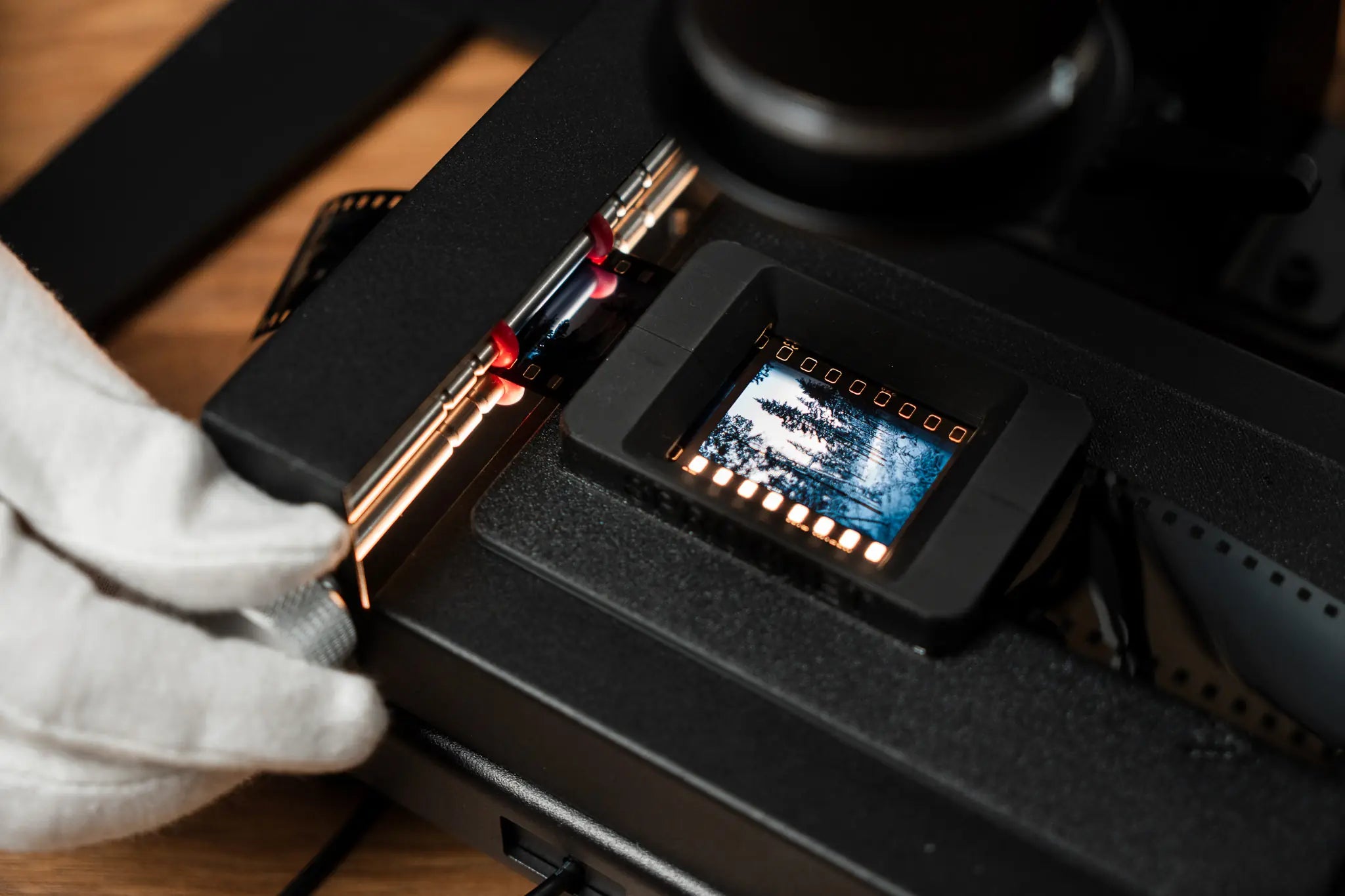 The VALOI 360 Film Scanning System The VALOI 360 Film Scanning System